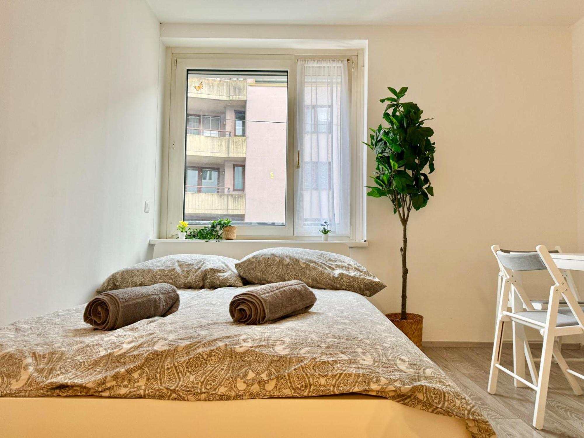 Stylish Schonbrunn Apartments With Free Parking Vienne Extérieur photo